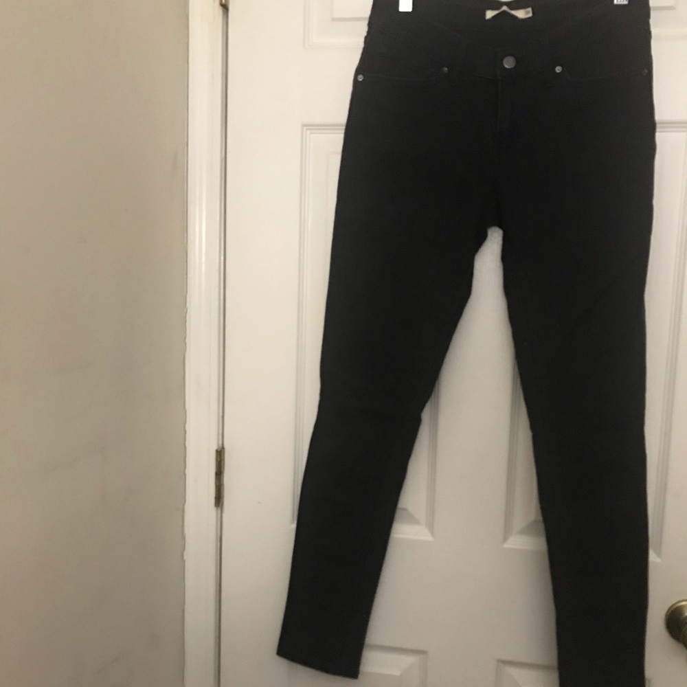 Levi 711 Black Skinny Jeans